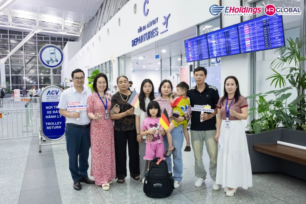 “Xây” những giấc mơ lớn, học viên HR Global tự tin cất cánh tới Đức